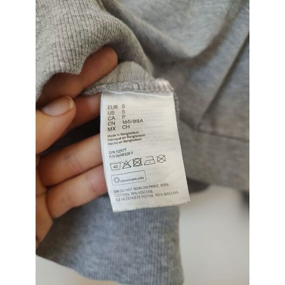 Divided Women's Size Small Gray NASA Pullover Crewneck Sweater Top - Picture 5 of 5